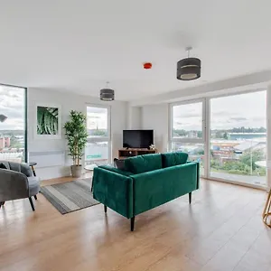1-bed-modern-apartment-in-a-converted-mill-leeds-west.yorkshirehotels.net/